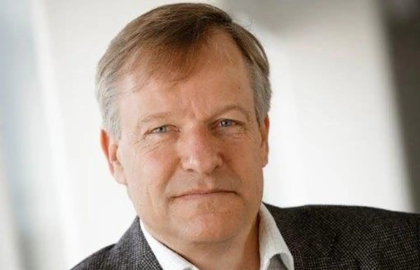 Direktør i flyselskabet Sunclass Torben Østergaard mener, at luftfartsbranchen er 'truet på livet'.