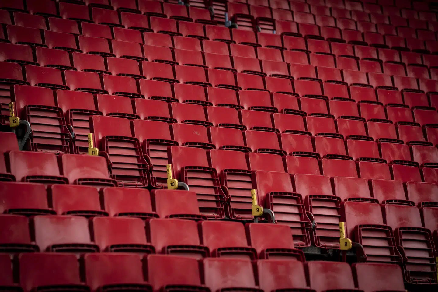 De 127.000 tilskuere, der indtil videre har købt billet til kampen, må ikke komme på stadion, men kan følge med hjemmefra via et livestream. (Arkivfoto) Liselotte Sabroe/Ritzau Scanpix