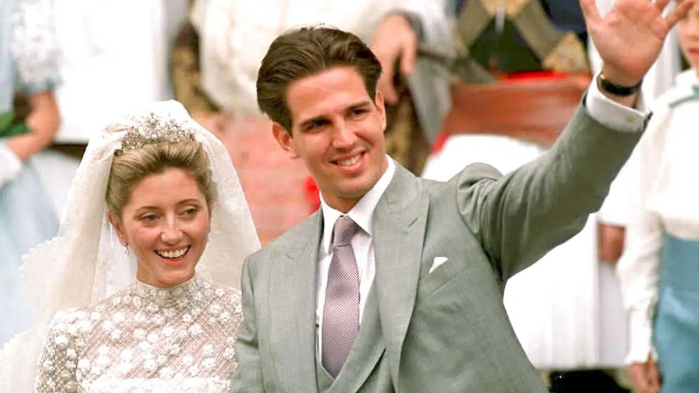 Det var et stort tilløbsstykke, da Marie-Chantal Miller i 1995 blev gift med den græske ekskronprins Pavlos ved et stort bryllup i London.