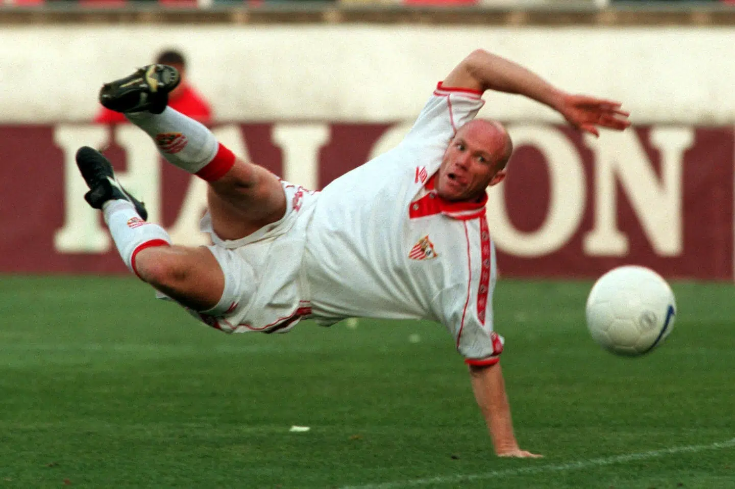 Miklos Molnar i aktion for Sevilla. Garcia Cordero/Ritzau Scanpix