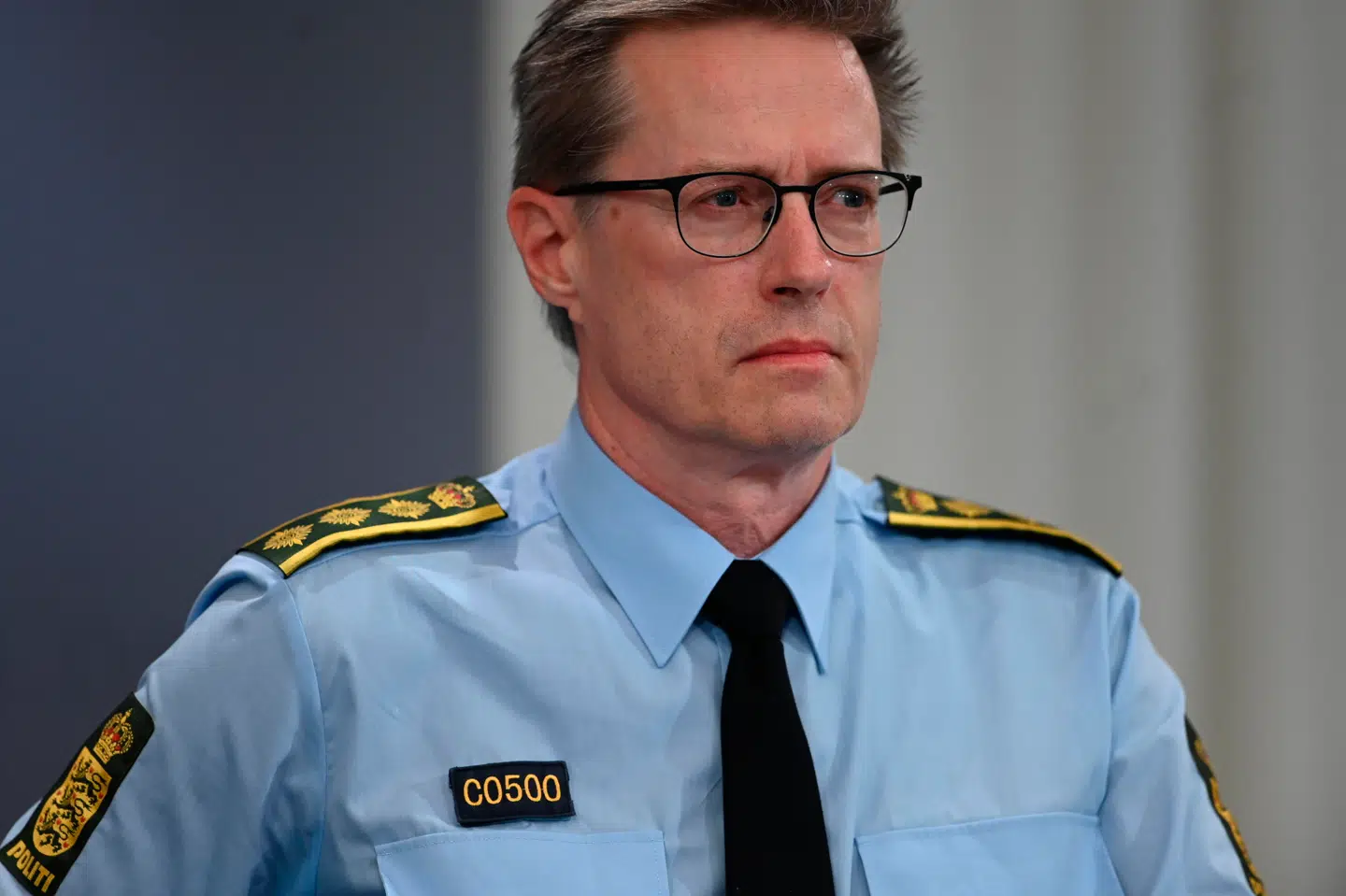 Rigspolitichef Thorkild Fogde er yderst utilfreds med den nye møgsag hos politiet. Poltikere fra rød og blå fløj er meget vrede.