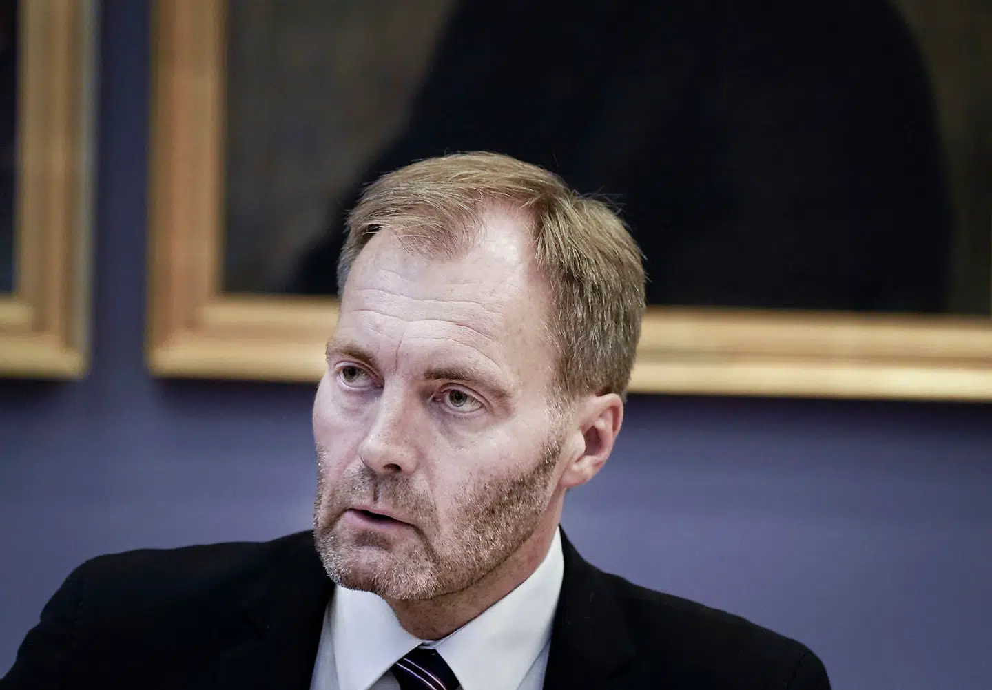 Fungerende kulturminister Rasmus Prehn (S) er kaldt i samråd vedrørende efterforskningen af sagen om tyverier på Rigsarkivet, på Christiansborg onsdag den 12. december 2019. Ministeren skal blandt andet redegøre for, hvor proaktivt Kulturministeriets departement har været i efterforskningen, og hvilke konsekvenser håndteringen af sagen vil få for Rigsarkivet. Samrådet er indkaldt efter ønske fra Peter Skaarup (DF).. (Foto: Liselotte Sabroe/Ritzau Scanpix)