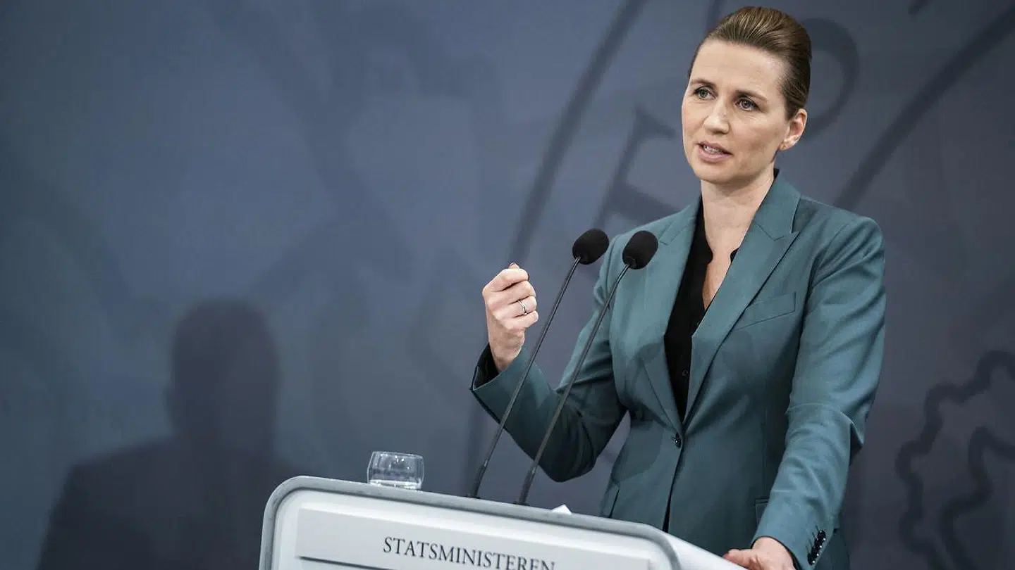 Statsminister Mette Frederiksen er meget populær i den danske befolkning under coronakrisen.