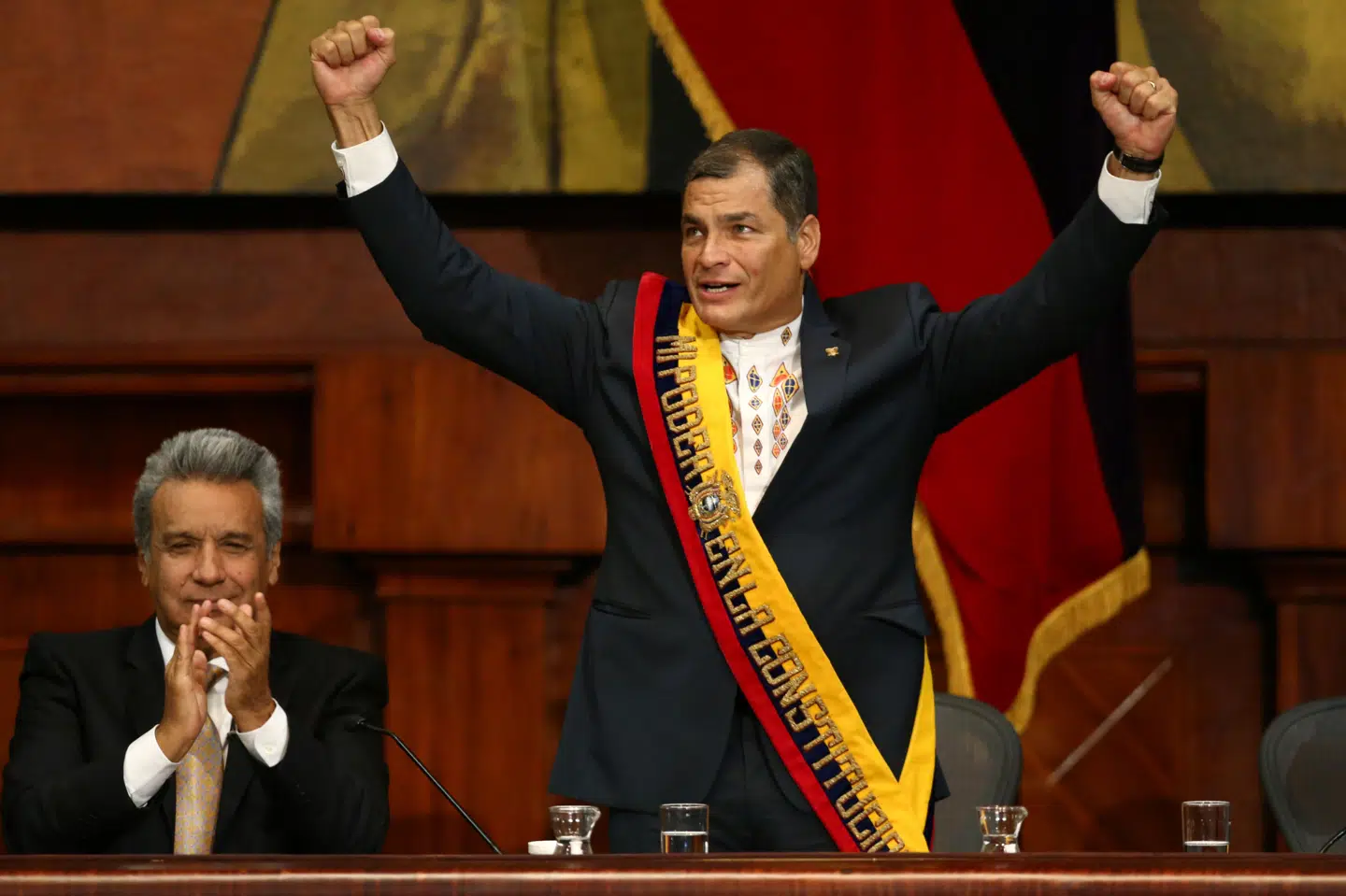 Ecuadors præsident fra 2007 til 2017, Rafael Correa (til højre), er dømt for bestikkelse. Mariana Bazo/Reuters