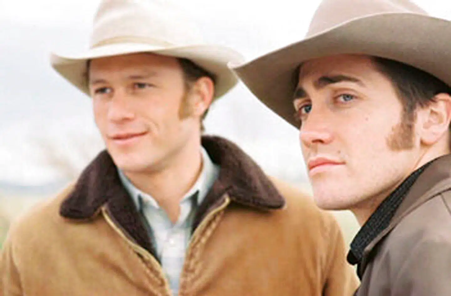 Jake Gyllehaal (t.h.) husker gode ting om sin ven og kollega Heath Ledger. Gyllenhaal stod gudfader for Ledgers datter, efter at have arbejdet sammen med ham i filmen 'Brokeback Mountain', som det her billede er fra.