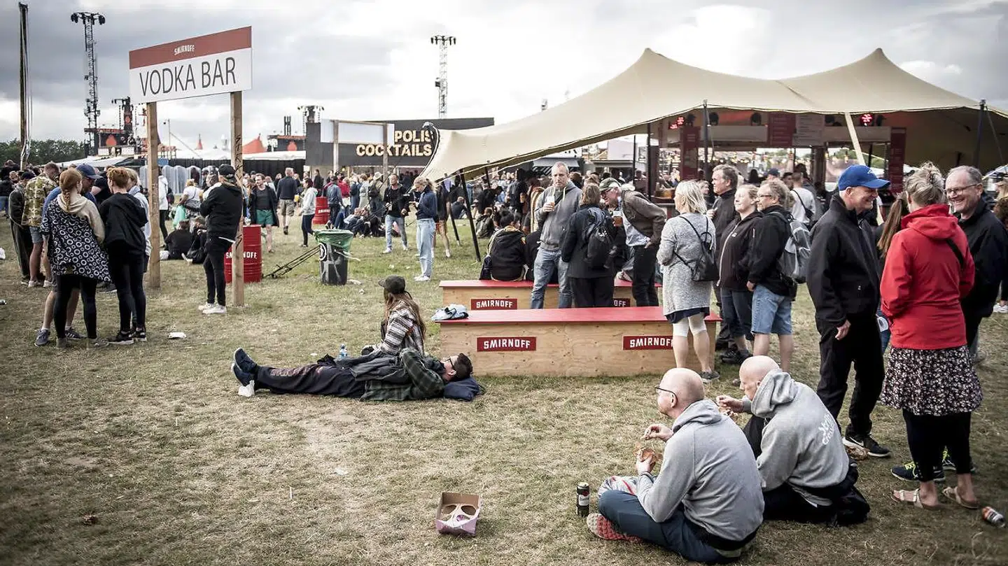 Det er ikke kun arrangørerne bag festivalerne, der rammes hårdt af corona-krisen. Også de små forretningsdrivende, der rejser rundt på festivalerne, vil mærke konsekvenserne.