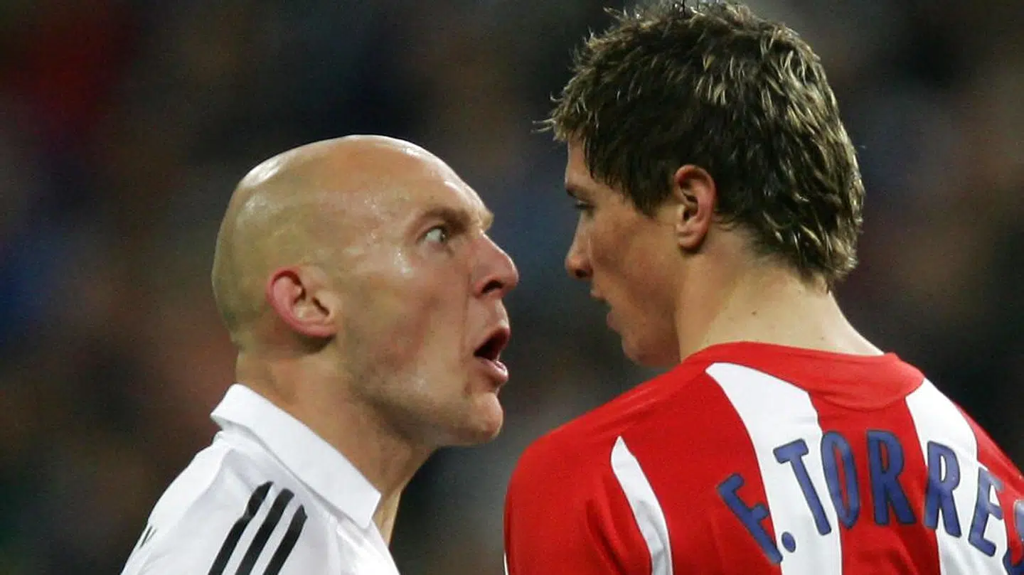 Thomas Gravesen skælder ud på Fernando Torres i et derby mellem Real Madrid og Atlético Madrid på Santiago Bernabeu i marts 2006.