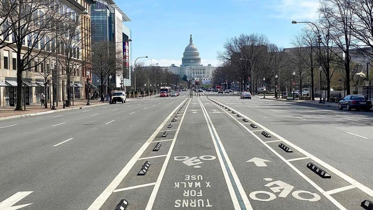 Øde gader i hovedstaden Washington D.C. Coronavirusudbruddet har stor indvirkning på det amerikanske samfund.