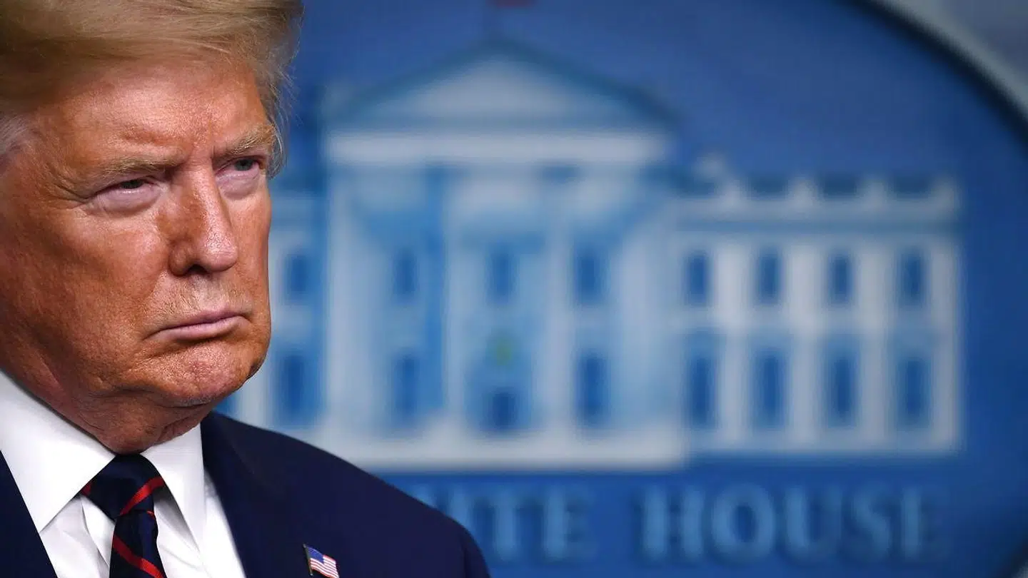 Præsident Trump har opfordret de enkelte delstater til selv at købe værnemidler og respiratorer, hvilket har ført til en budkrig mellem staterne.