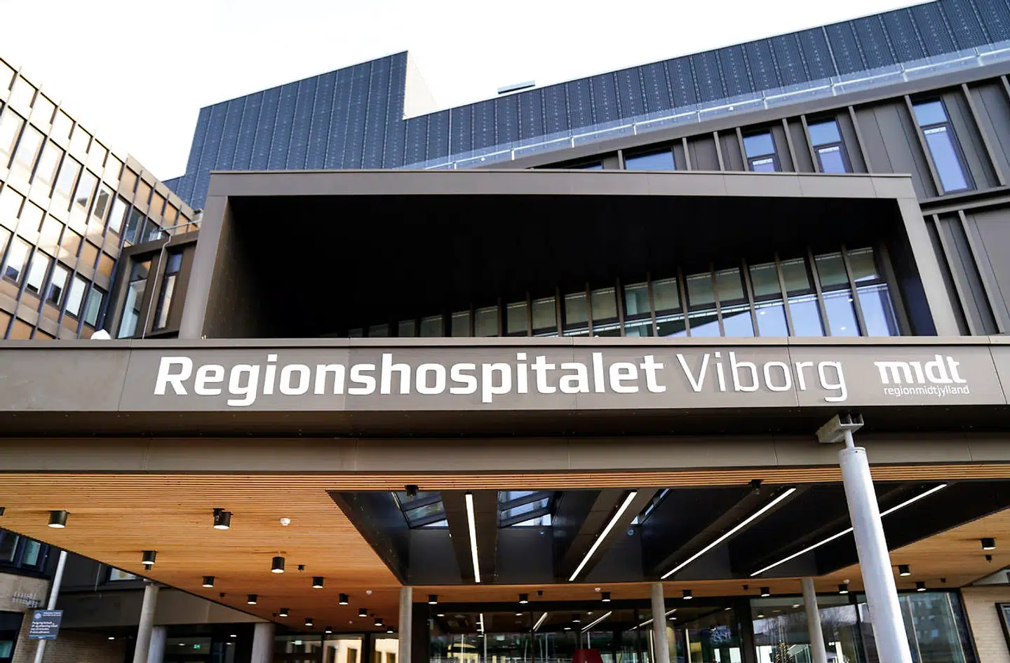 Her ses indgangen til Regionshospitalet Viborg.