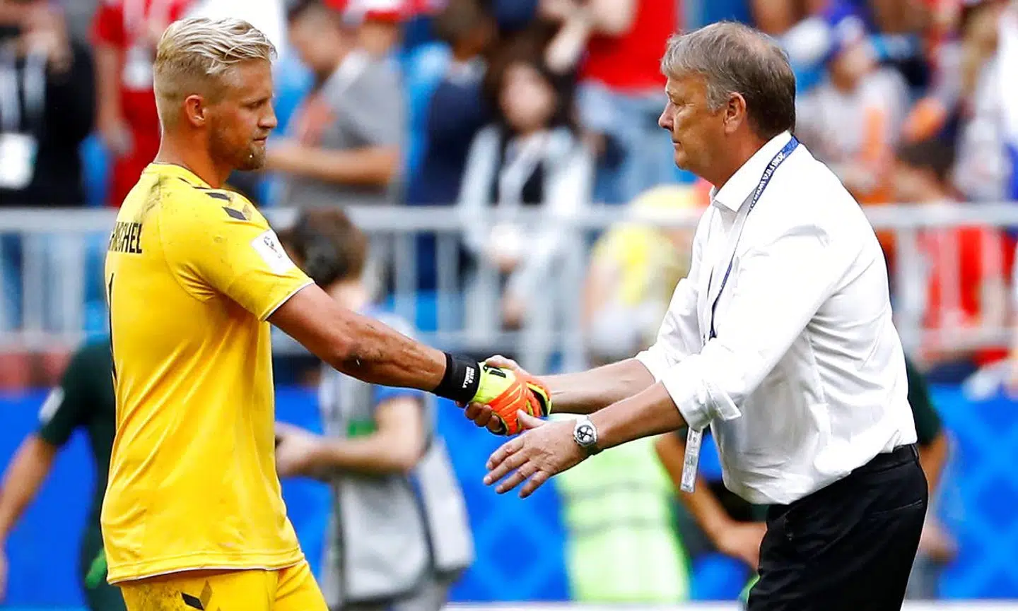 Kasper Schmeichel og Åge Hareide under VM i 2018.
