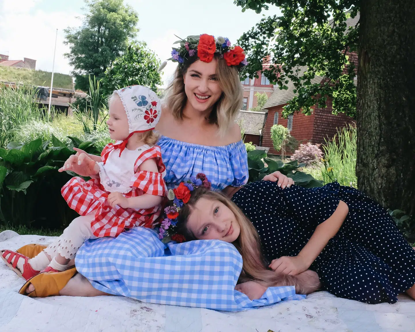 Ekaterina Andersen har gået i skole i Danmark, er oprindeligt fra rusland og nu er bosat i sverige med sin familie.