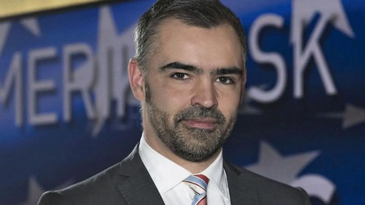 TV 2-journalisten Jesper Zølck bor i Stockholm, hvor der om uge måske ikke længere er nok hospitalssenge til syge corona-patienter.
