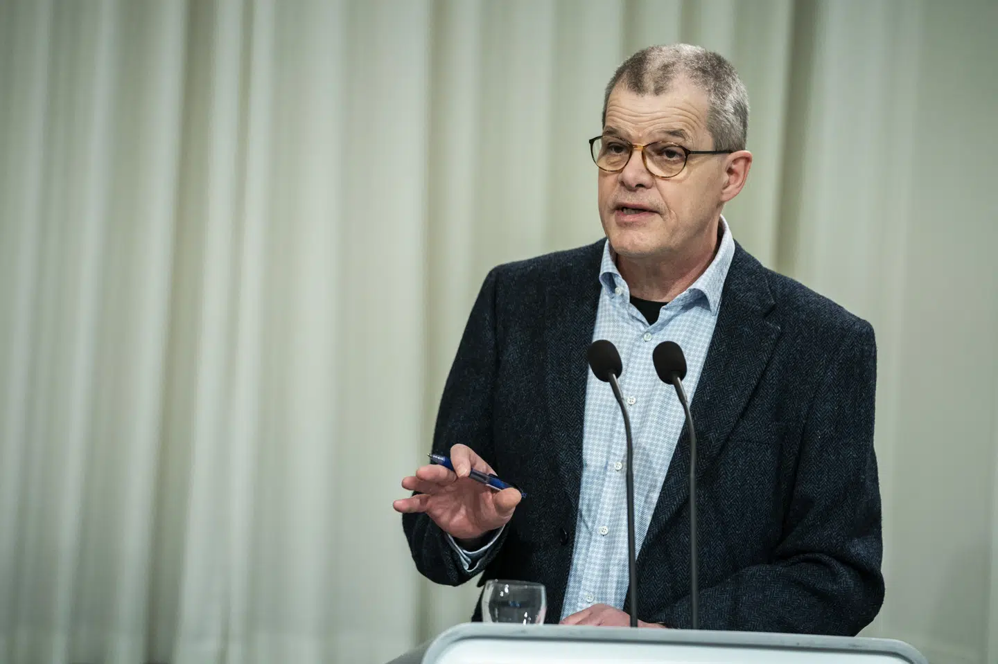 - Under danske forhold er selvisolation i hjemmet eller sommerhus af mange årsager at foretrække, siger faglig direktør i Statens Serum Institut Kåre Mølbak i et skriftligt svar til Politiken efter kritik fra eksperter fra Verdenssundhedsorganisationen (WHO). (Arkivfoto) Martin Sylvest/Ritzau Scanpix