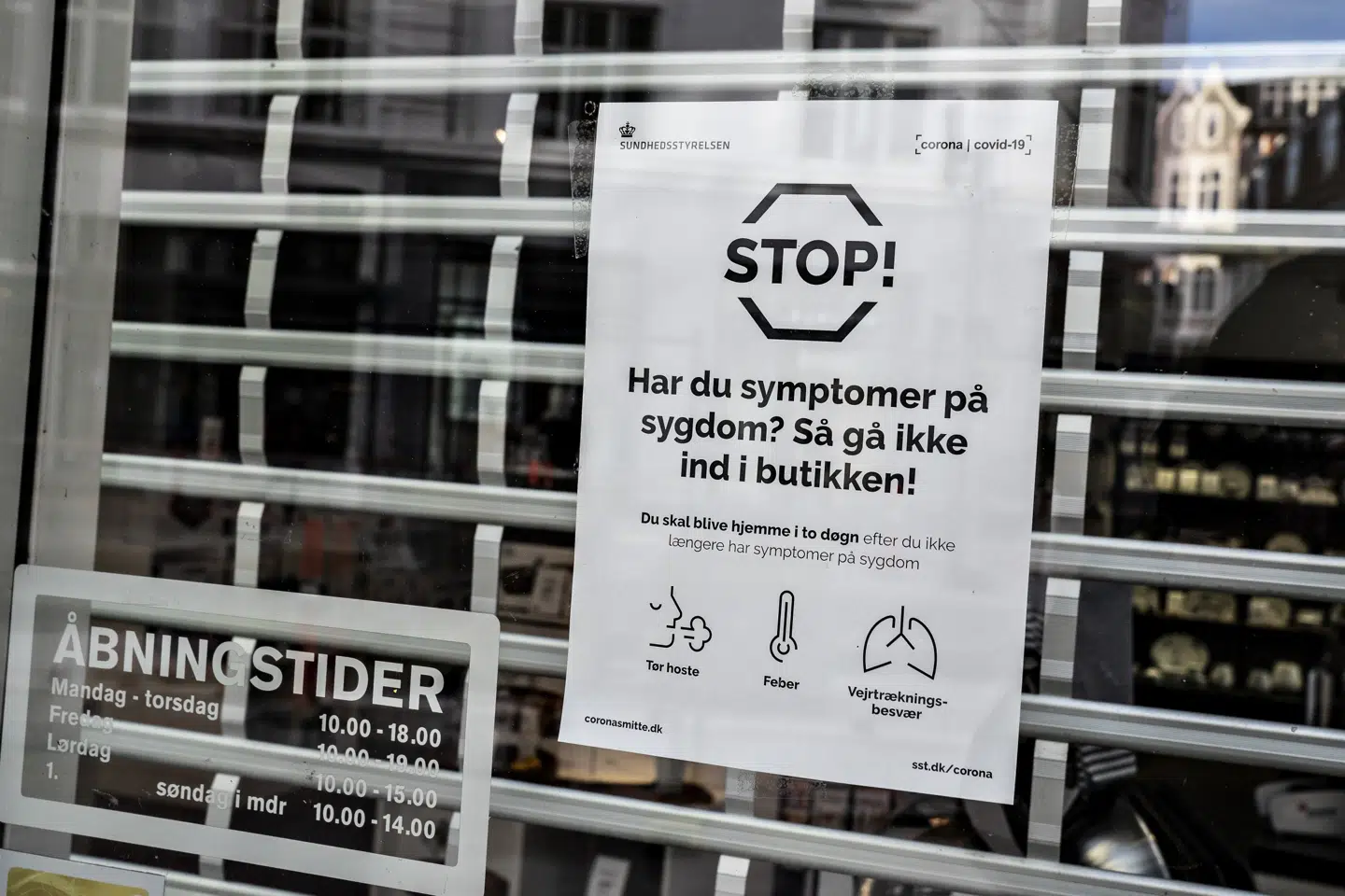 Nogle butikker og forretninger er blevet påbudt at lukke, mens andre har sendt ansatte hjem på grund af lav aktivitet. (Arkivfoto) Henning Bagger/Ritzau Scanpix