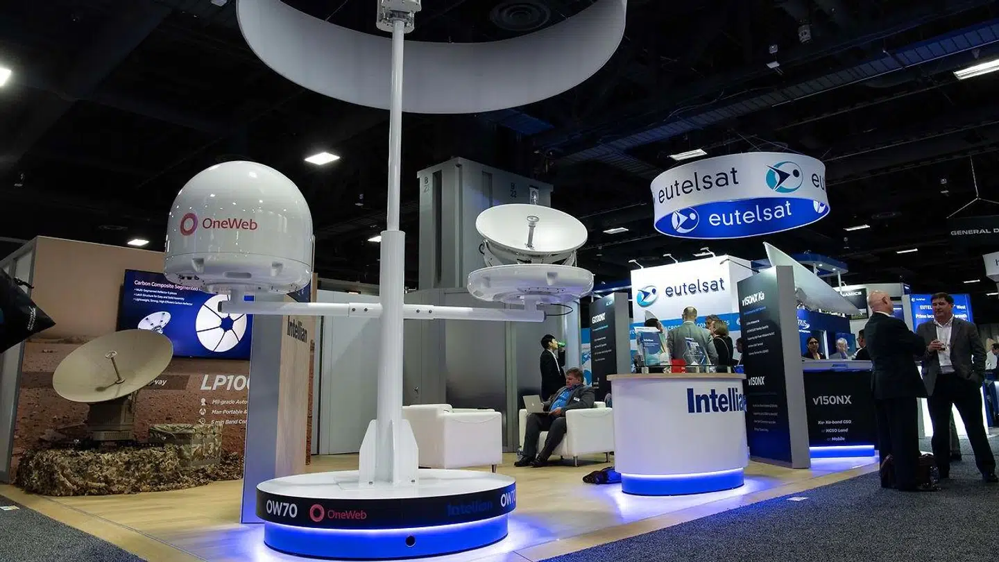 Her ses en stand fra OneWeb til messen Satellite2019 i Washington 8. maj 2019.