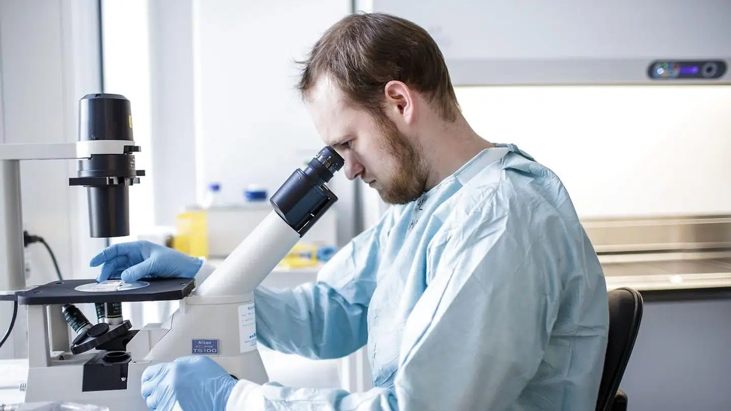 Forskere på Københavns Universitet arbejder på at fremstille en vaccine.
