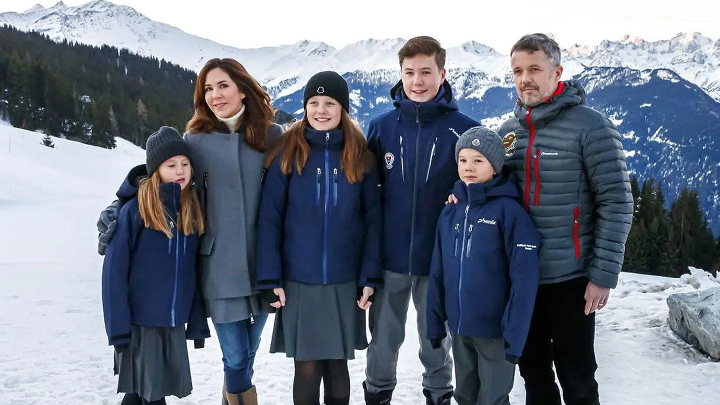 Her kronprinsfamilien fotograferet i januar 2020.