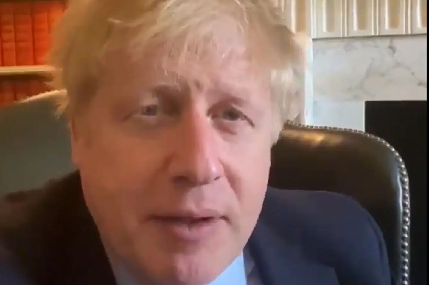 Et billede af den copronasmittede premierminister, Boris Johnson, som Downing Street offentliggjorde fredag. -/Ritzau Scanpix