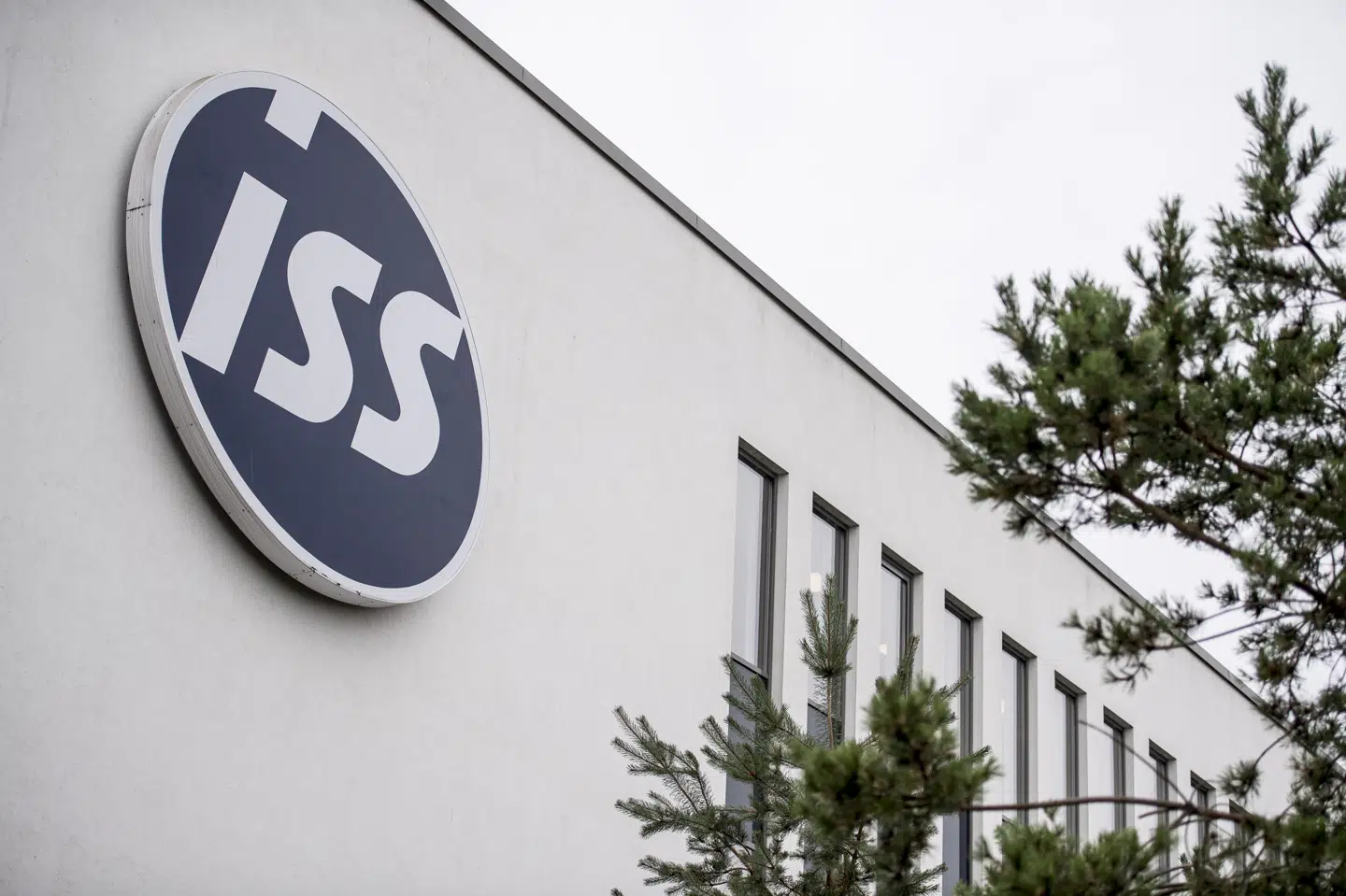 1500 ISS-medarbejdere inden for især rengøring og kantinedrift er sendt hjem uden løn og skal nu søge om dagpenge eller kontanthjælp. (Arkivfoto). Mads Claus Rasmussen/Ritzau Scanpix