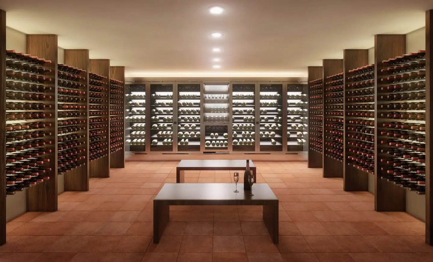 Når man er gået under jorden, er der masser af tid til et glas vin eller 15.000 flasker af den bedste årgang.