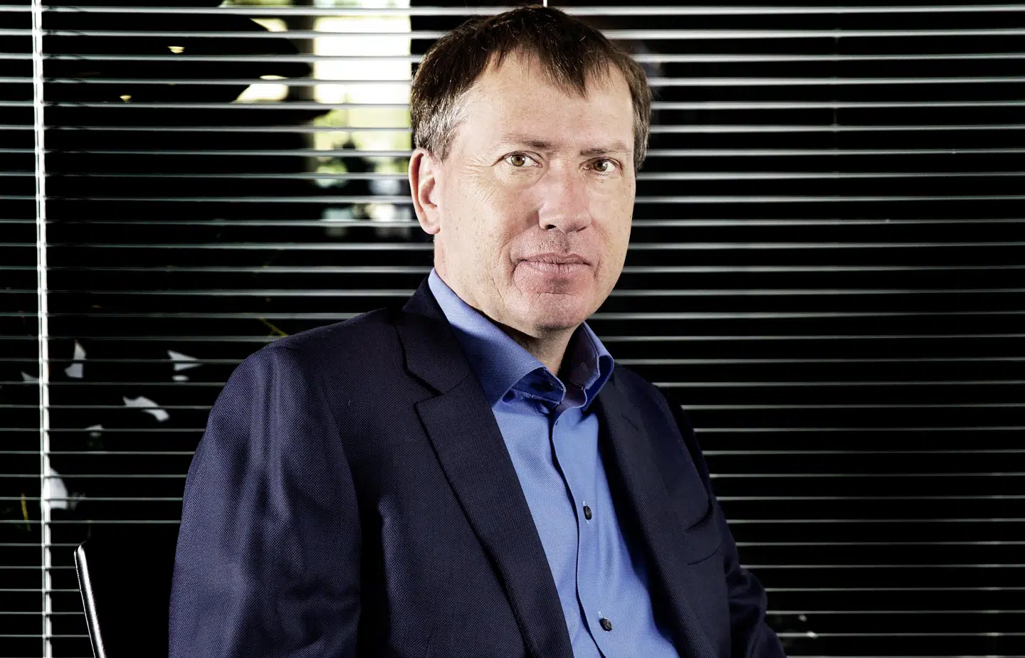 Den fynske rigmandog Enrico Krog Iversen mener, at den danske coronastrategi koster alt for meget.