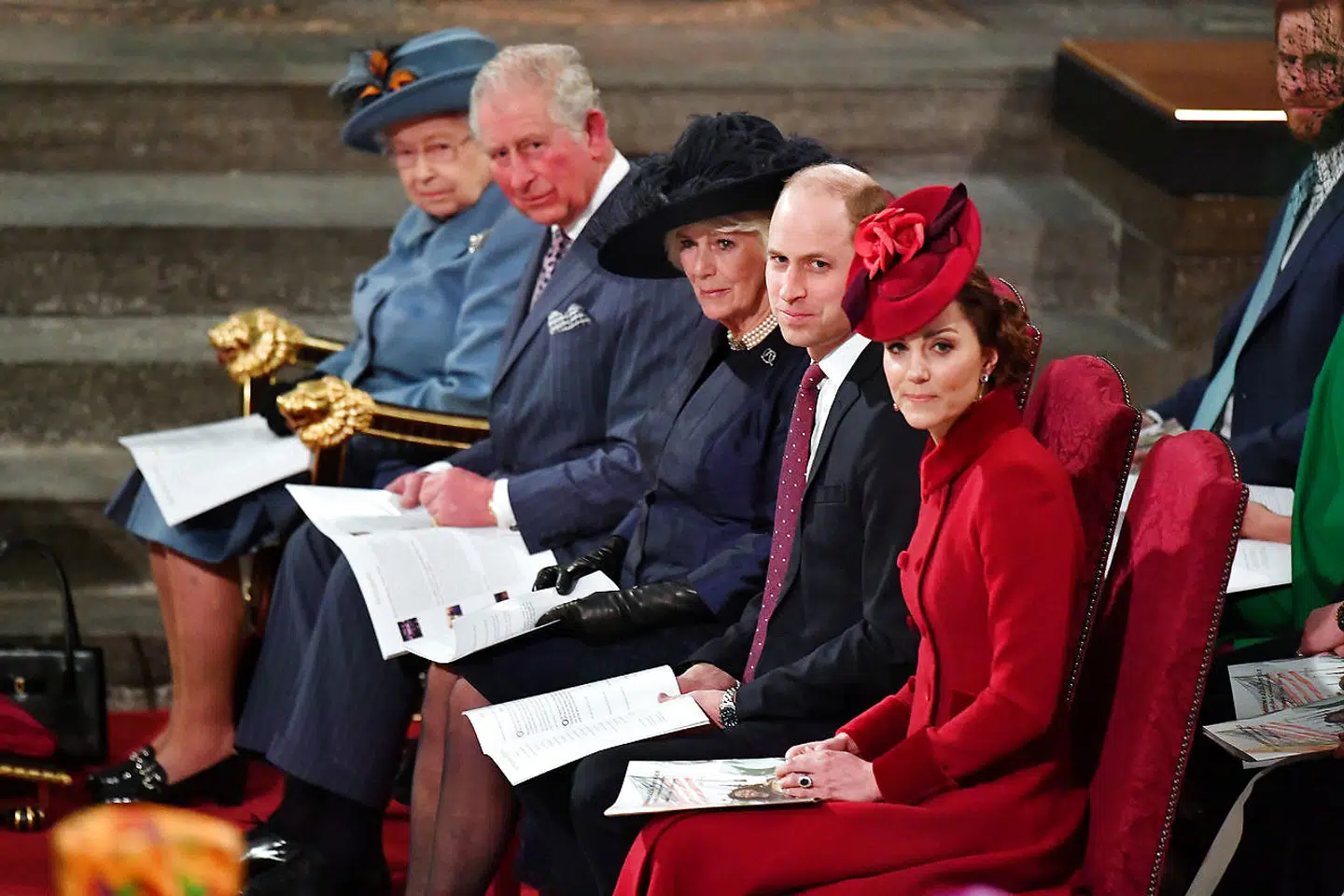 9. marts deltog prins Charles i en offentlig begivenhed med hele sin nærmeste familie. 16 dage senere, 25. marts, blev han erklæret smittet med corona.