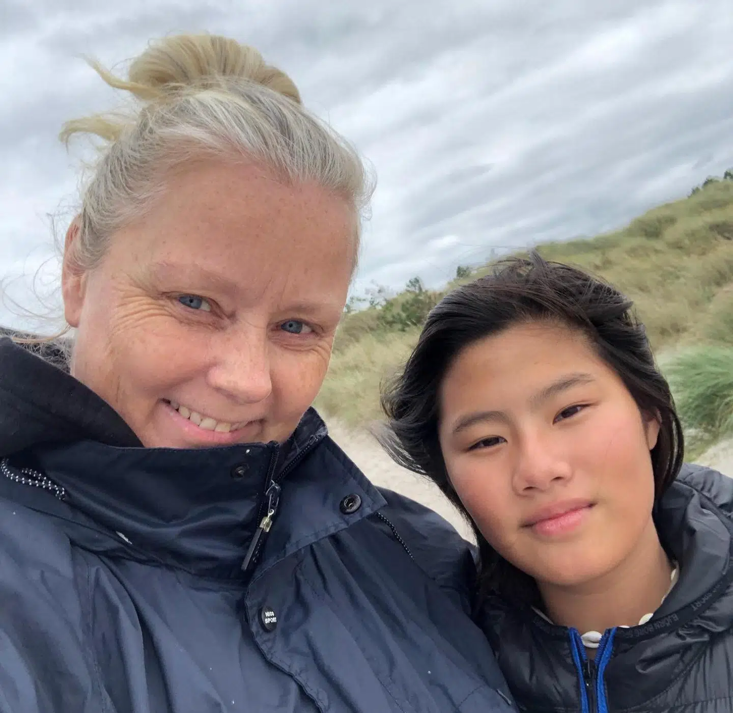 Mor Dorthe og datter Andrea sammen.