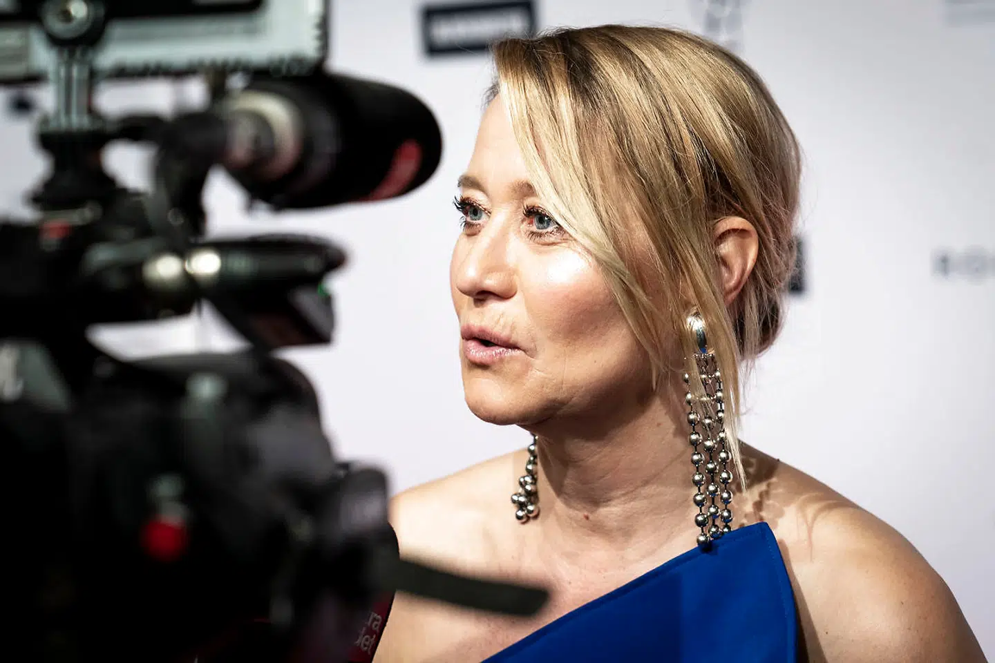 Trine Dyrholm skulle spille hovedrollen i filmen 'Dronning Margrete den Første', men optagelserne er standset pga. corona.