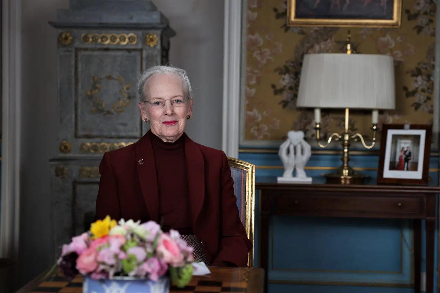 Dronning Margrethe havde tirsdag en appel til danskerne om at tænke sig om og følge myndighedernes råd.