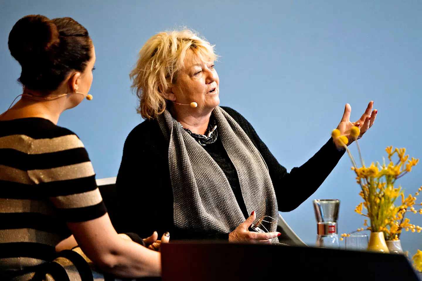 Foruden sit arbejde som journalist og tv- og radiovært har Karen Thisted slået sine folder som forfatter til et hav af bøger. Her ses hun på Bogforum i 2013.