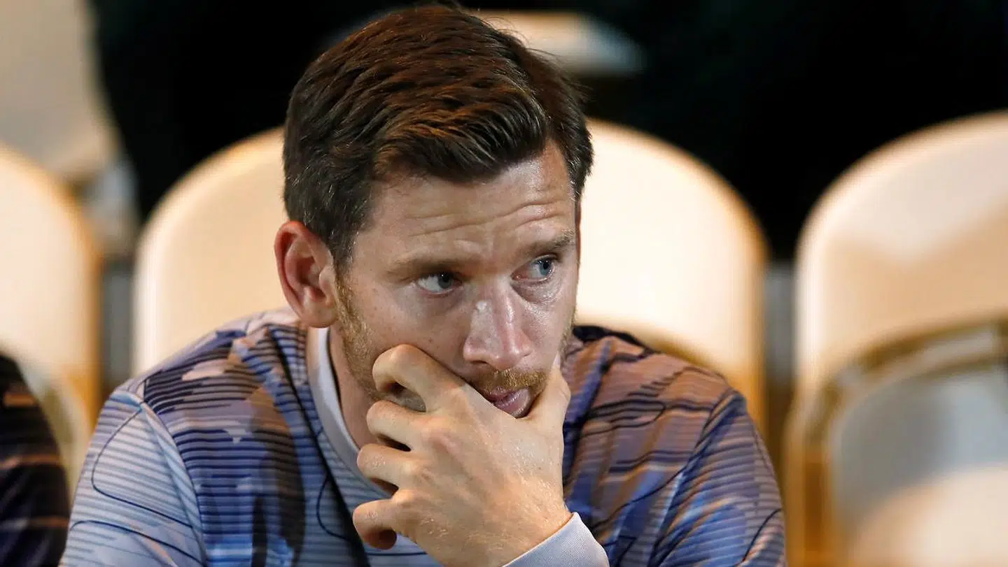 Soccer Football - Carabao Cup - Third Round - Colchester United v Tottenham Hotspur - JobServe Community Stadium, Colchester, Britain - September 24, 2019 Tottenham Hotspur's Jan Vertonghen looks on from the bench REUTERS/David Klein EDITORIAL USE ONLY.No use with unauthorized audio, video, data, fixture lists, club/league logos or "live" services. Online in-match use limited to 75 images, no video emulation.No use in betting, games or single club/league/player publications. Please contact your account representative for further details.