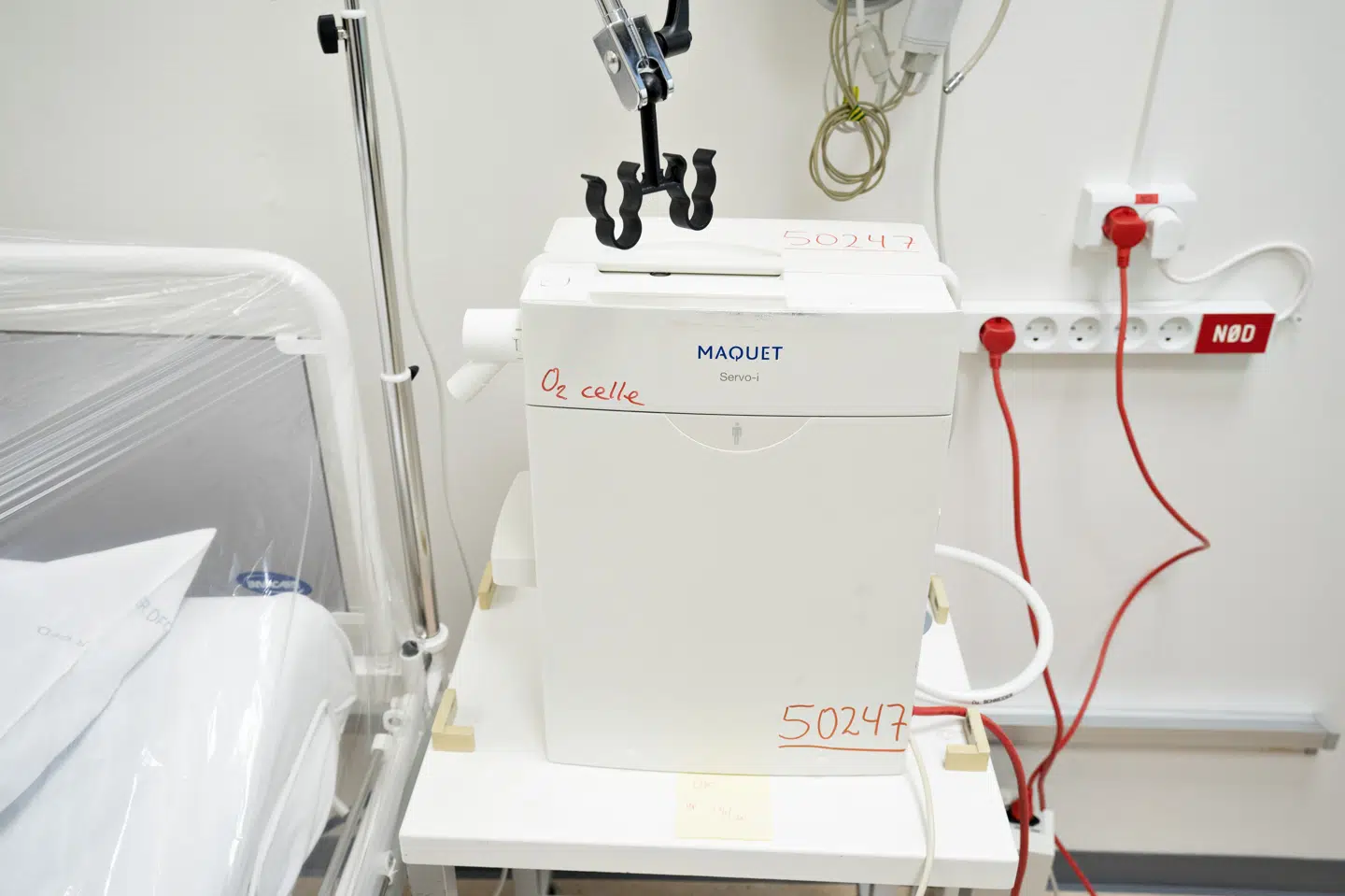 Respiratoren der står en intensivstue Aalborg Universitetshospital er en af mindst 874 respiratorer, der står klar på landets sygehuse, hvor de skal hjælpe coronasyge danskere med at trække vejret. (Arkivfoto) Henning Bagger/Ritzau Scanpix