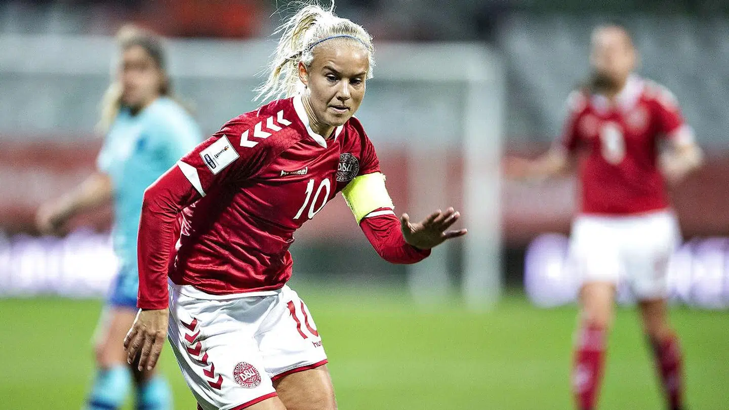 Pernille Harder er anfører og kæmpeprofil på det danske landshold.