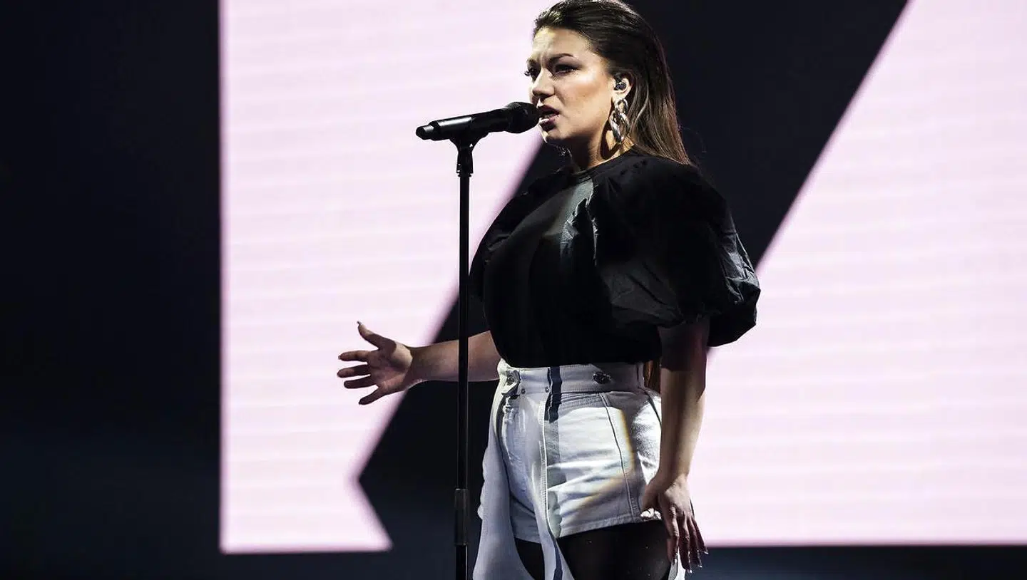 Ilona overlevede i fredags en tur i farezonen i X Factor.