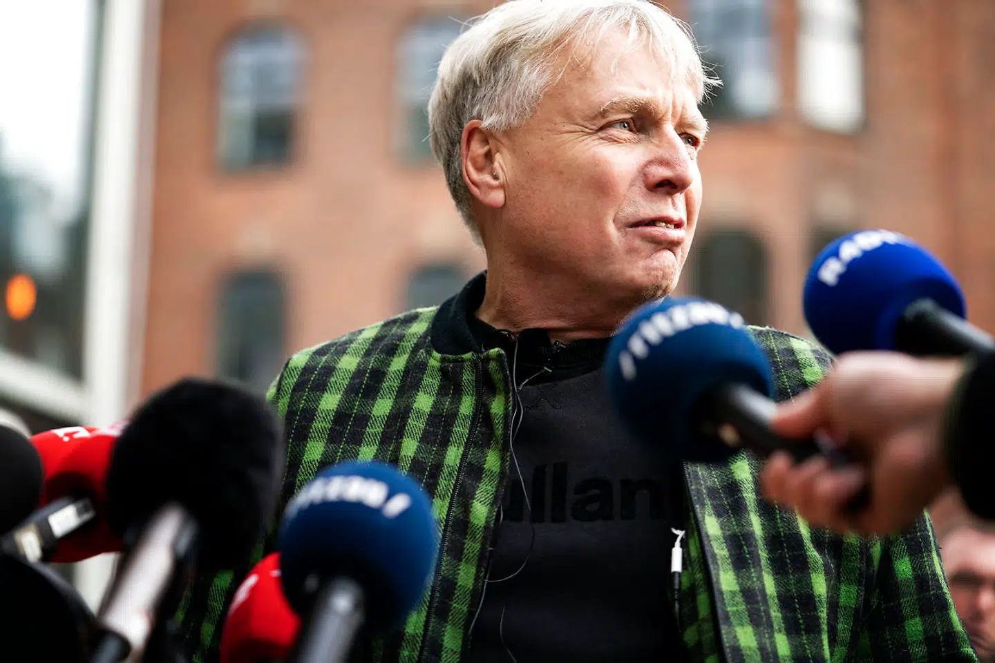 Uffe Elbæk, Alternativet holder pressemøde i København mandag den 16. december 2019. Uffe Elbæk stopper 1. februar næste år som politisk leder af Alternativet, meddeler partiet. Han fortsætter i Folketinget..Folketingsvalg. Socialdemokratiet overtog magten. Samuelsen røg i svinget. Løkke gik af som Venstres formand, Ellemann-Jensen tog over. Og et nyt parti opstod. Denne historie er en del af Ritzaus PLUS-pakke til julen og nytåret. Historien er klausuleret til den 23.12. Artiklen må udgives bag paywall den 27.12 klokken 13:00. NET udsendes den 28.12 kl. 07:00. (Foto: Ida Guldbæk Arentsen/Ritzau Scanpix)