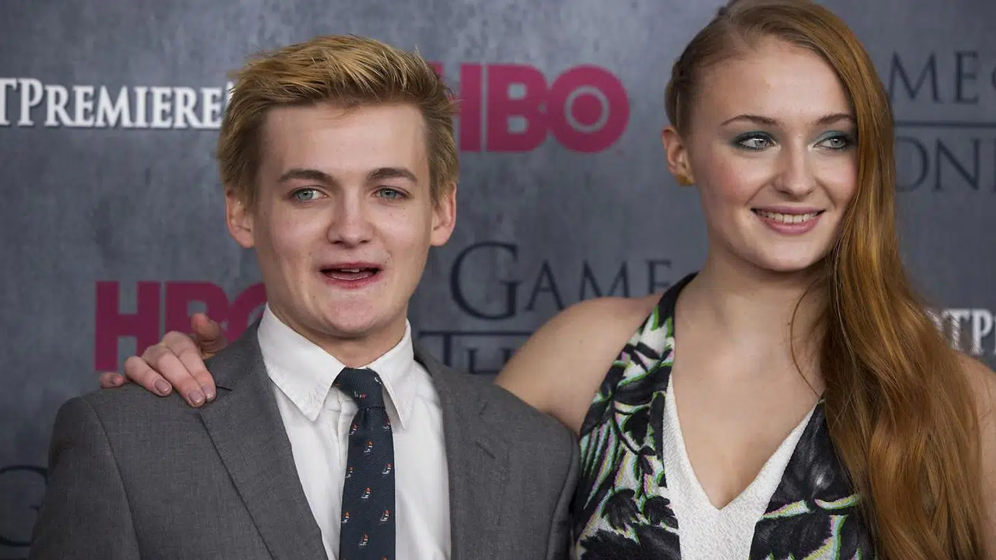 Jack Gleeson med sin 'Game of Thrones'-hustru Sophie Turner, der spillede karakteren Sansa.