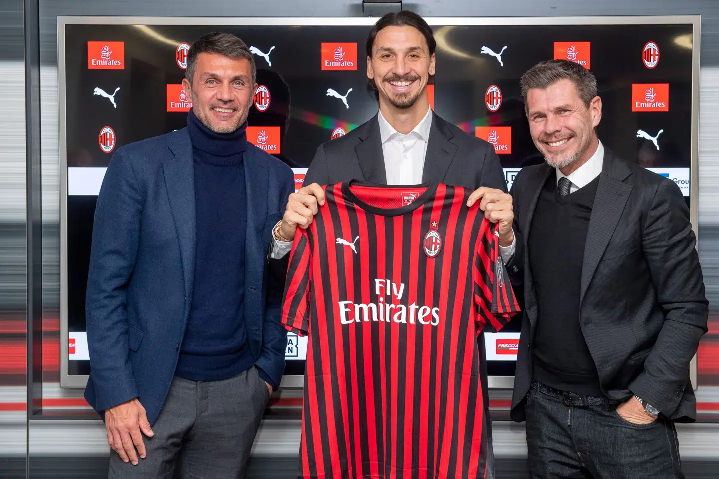 Zvonimir Boban (til højre) er færdig som sportslig ansvarlig i AC Milan. Handout/Reuters