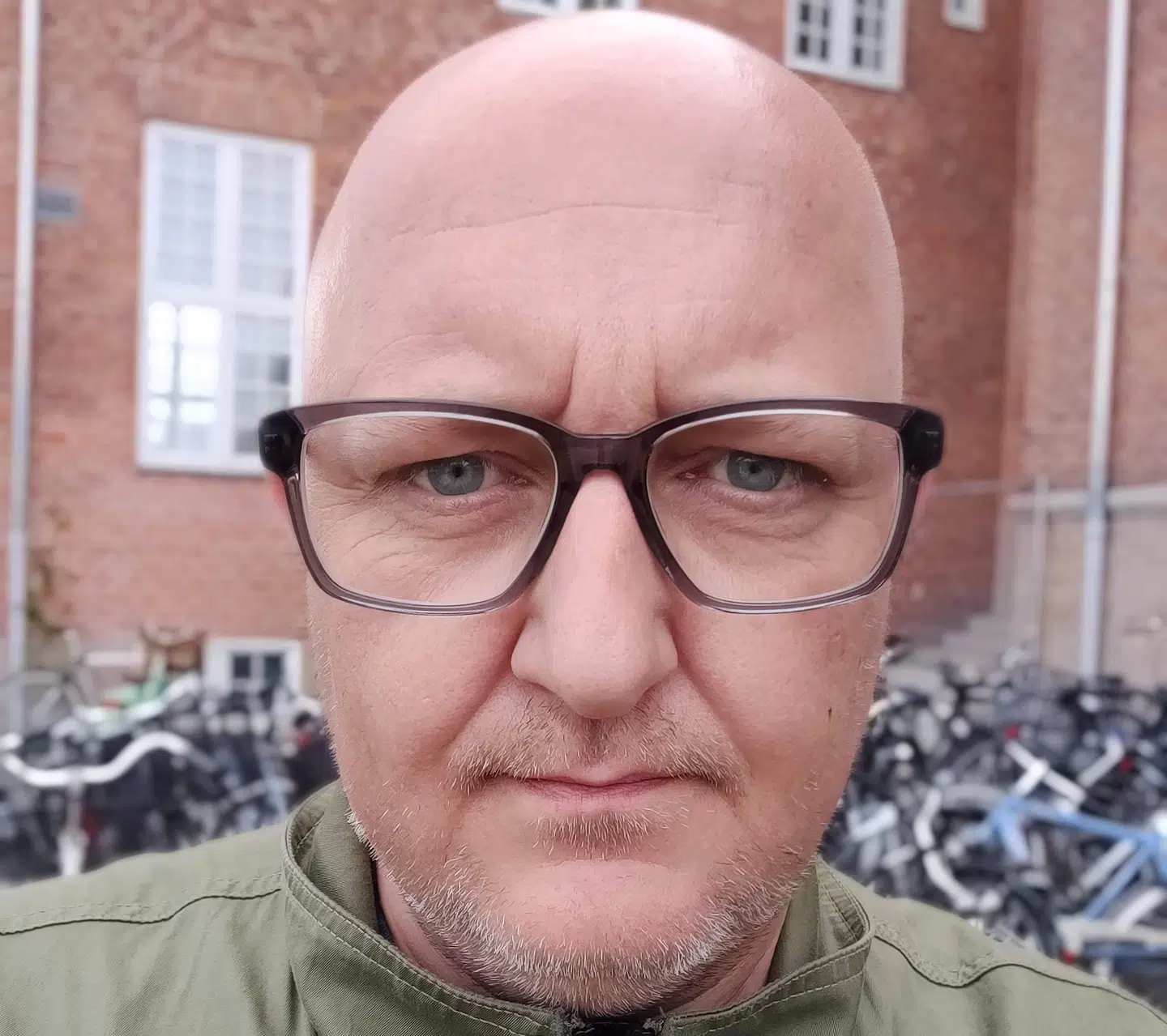 Torben har intet problem med kontrol.