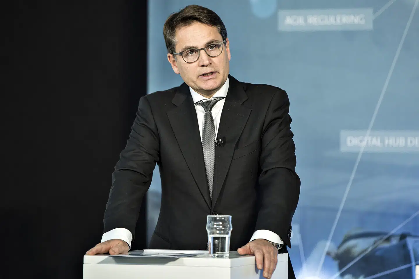 Det bør ikke være en anbefaling, men et påbud, at arrangementer med mere end 1000 deltagere skal aflyses, siger Brian Mikkelsen, der er administrerende direktør i Dansk Erhverv. En anbefaling gør, at virksomheder ikke kan få dækket aflysningen hos deres forsikringsselskab, siger han. (Arkivfoto) Henning Bagger/Ritzau Scanpix