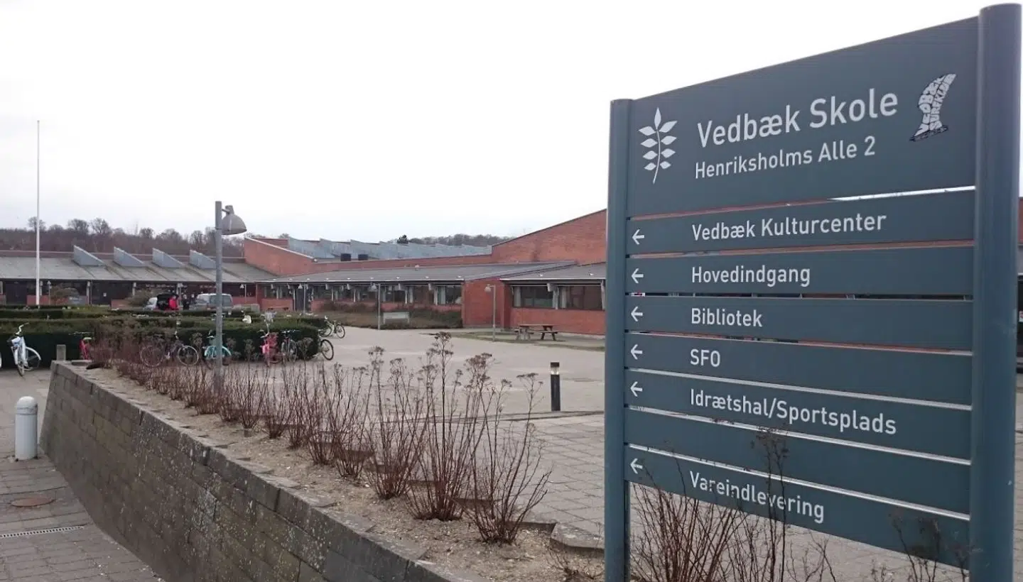 Forældre til børn på Vedbæk Skole blev bekymrede, da en elev blev sat i karantæne på grund af coronavirus op til weekenden.