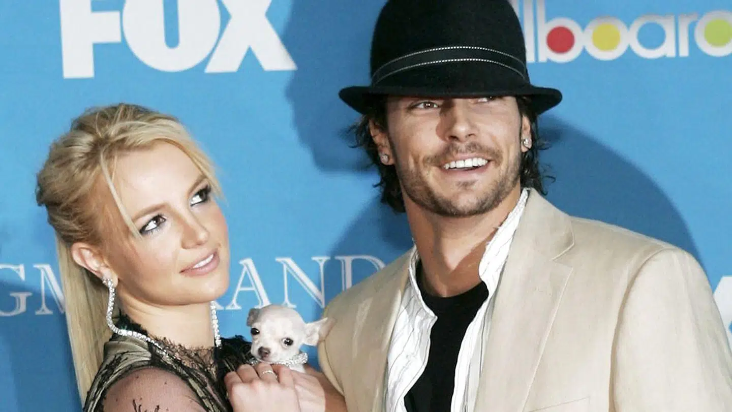 (Arkiv) Kevin Federline, som er far til Britneys to drenge, Sean og Jayden, og som her ses med sangstjernen tilbage i 2004, har sønnerne 70 procent af tiden.