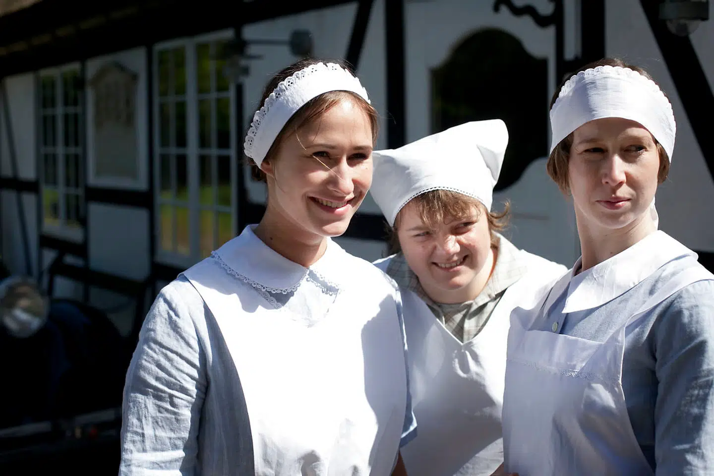 Ena Spottag (i midten) i 2013, da 'Badehotellet' blev præsenteret. Rosalinde Mynster (tv.) er ikke med længere.