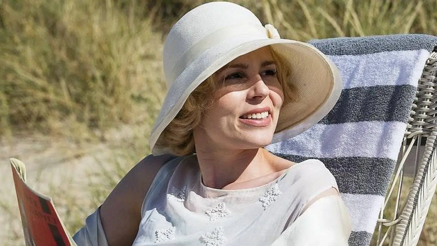 Cecilie Stenspil spiller fru Weyse.