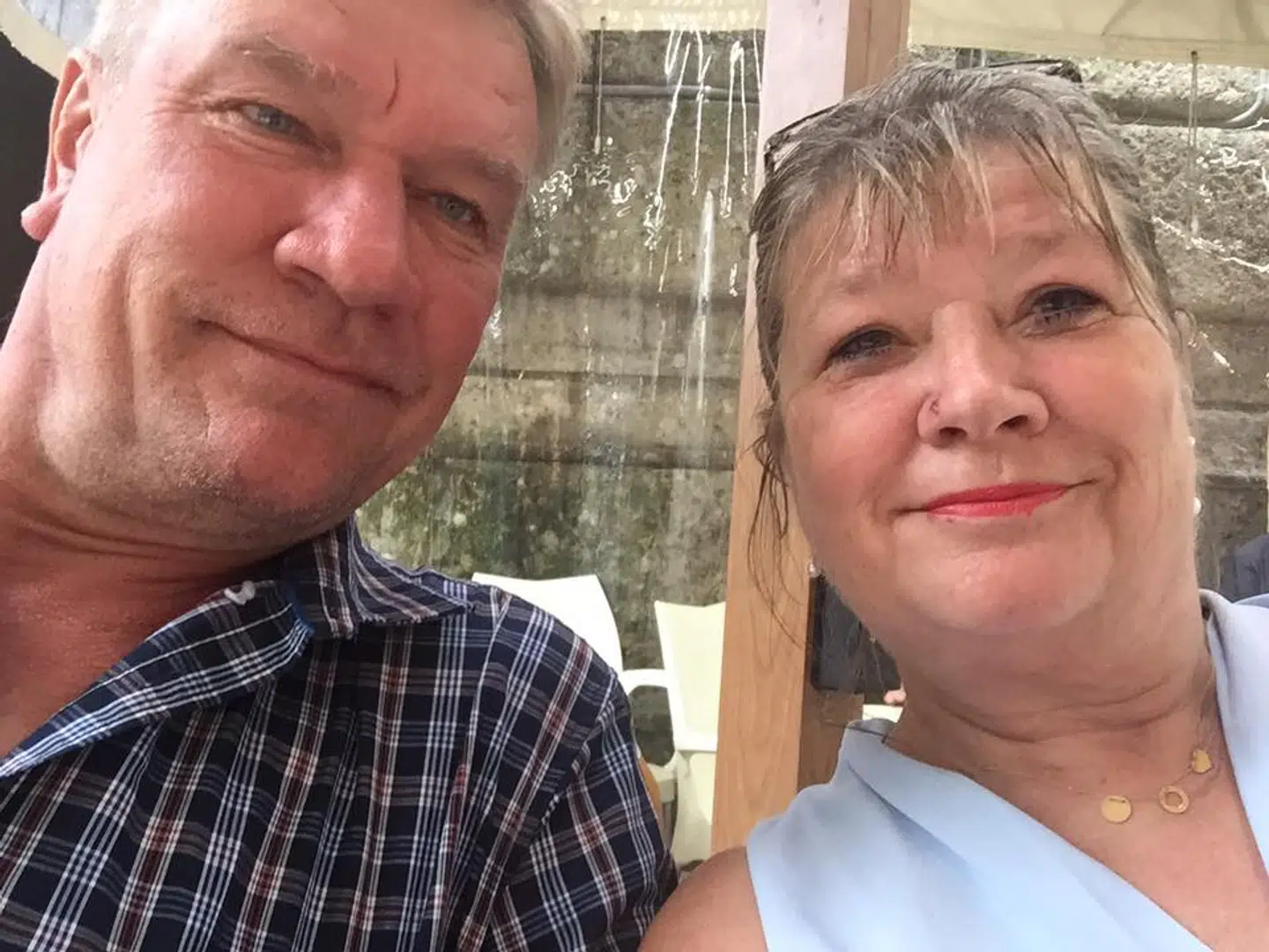 62-årige Lillian Tuemose sammen med Vagn, inden han gik bort i 2017.