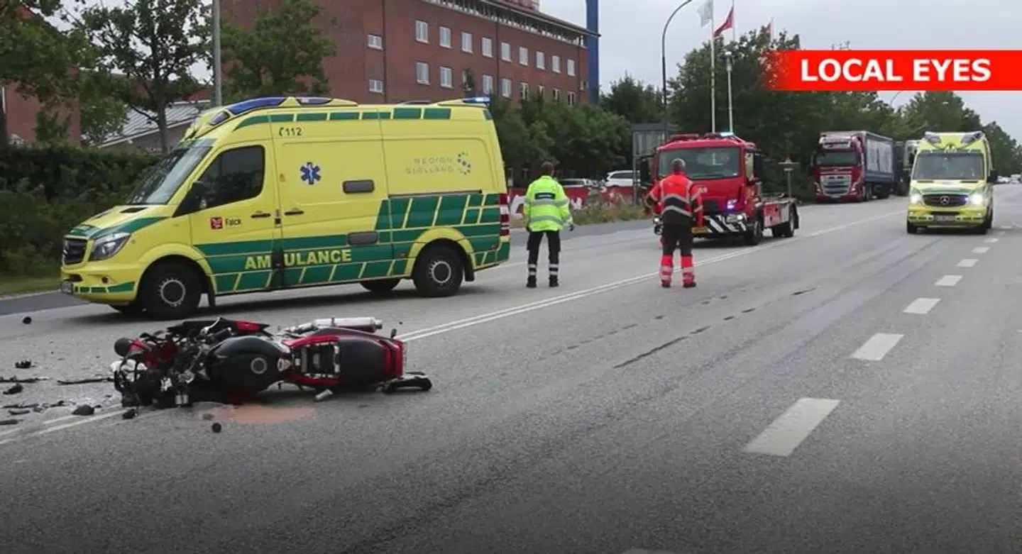 Maria og Steffen kørte ind i bilen, som lavede en ulovlig uvending, på Nordre Ringvej i Ringsted.