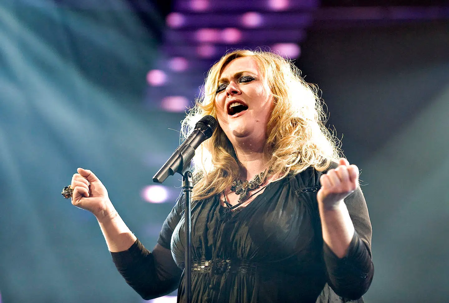 Marie Carmen Koppel i Dansk Melodi Grand Prix 2009.
