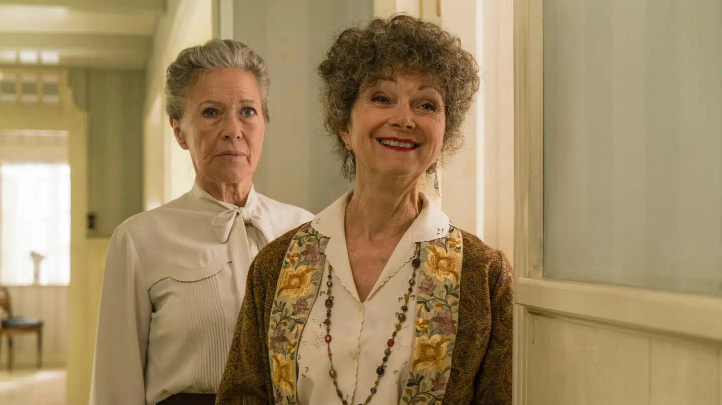 Fru Fjeldsø og Lydia Vetterstrøm.