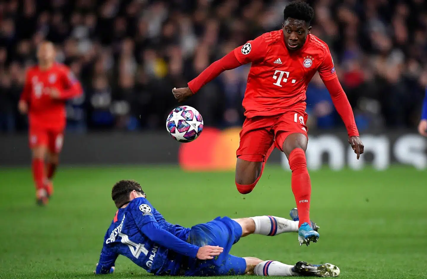 Andreas Christensen kunne heller ikke hamle op med Alphonso Davies' fart i tirsdagens Champions League-kamp.
