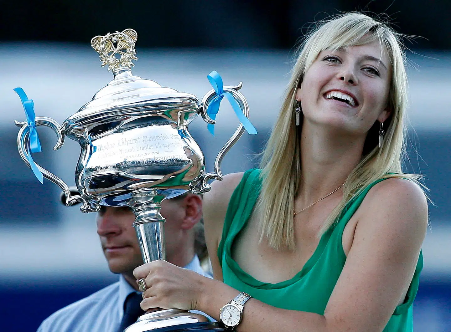Maria Sharapova med Australian Open-trofæet i 2008.